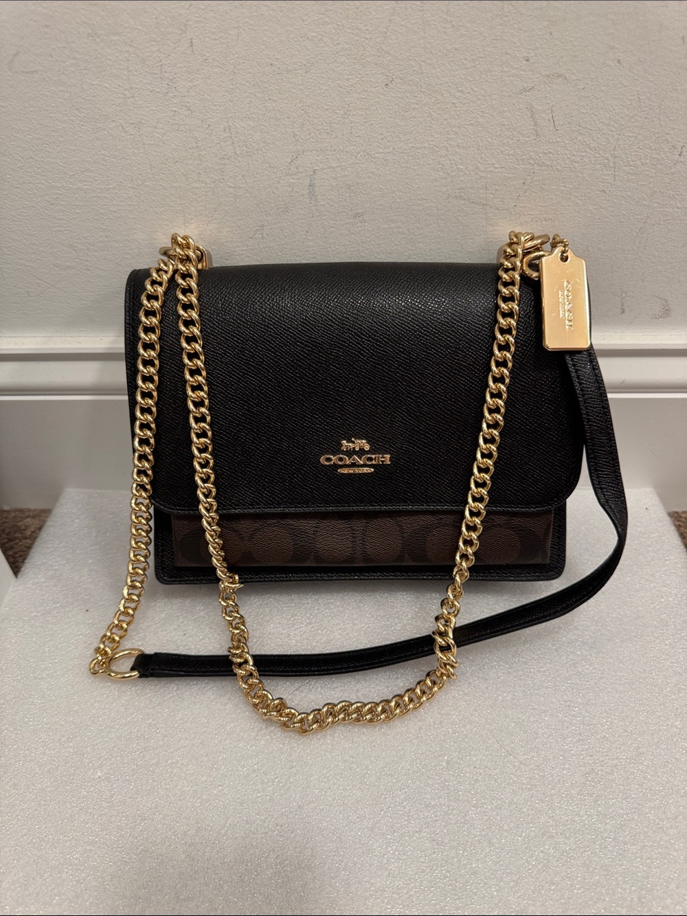 Coach klare signature logo crossbody bag purse with hangtag